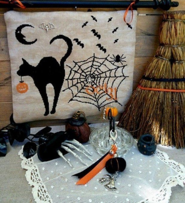 Halloween Cat Rovaris R117