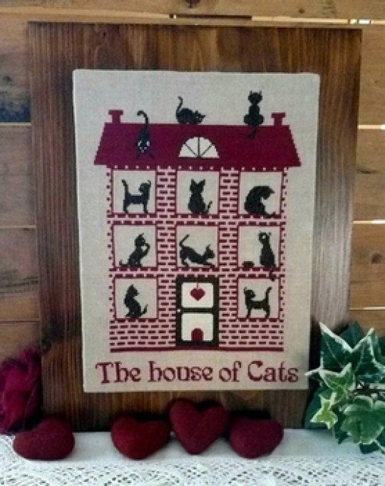 House of cats Rovaris 108