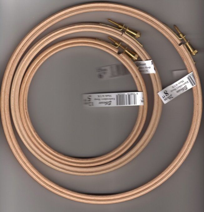 Tambour bois à broder 25 cm