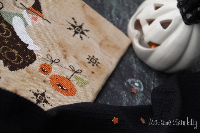 Mme Chantilly Halloween Flight
