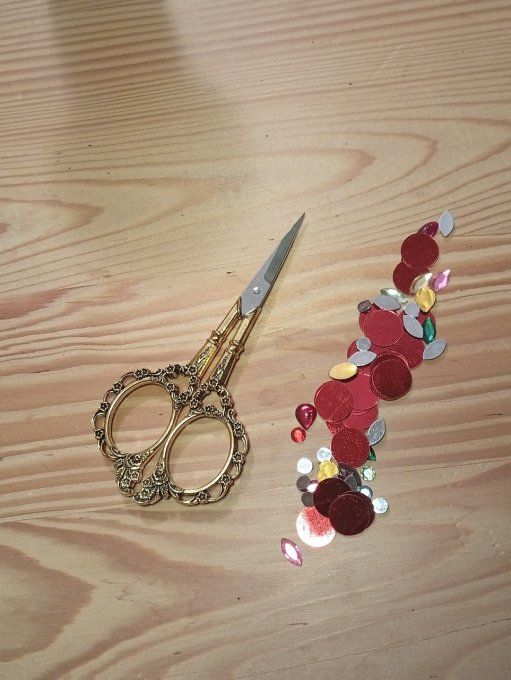 Ciseaux fleur rococo